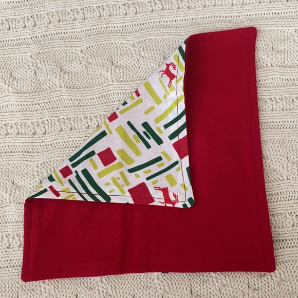 Reindeer Cloth Dinner Napkins, set of 4 - Picture 3 of 3